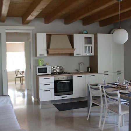 Giardino Degli Ulivi Apartment คาปริโน เวโรเนเซ ภายนอก รูปภาพ