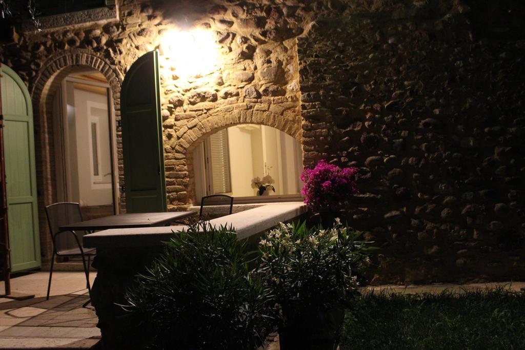 Giardino Degli Ulivi Apartment คาปริโน เวโรเนเซ ภายนอก รูปภาพ
