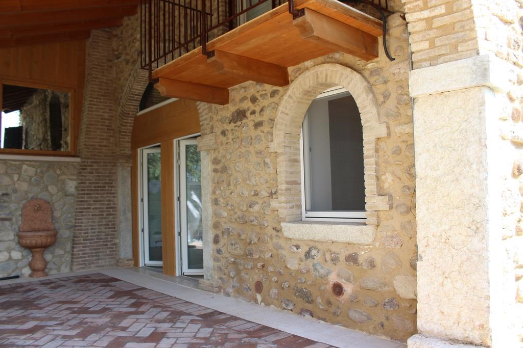 Giardino Degli Ulivi Apartment คาปริโน เวโรเนเซ ภายนอก รูปภาพ