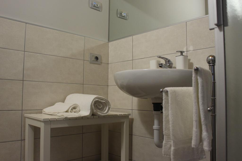 Giardino Degli Ulivi Apartment คาปริโน เวโรเนเซ ภายนอก รูปภาพ