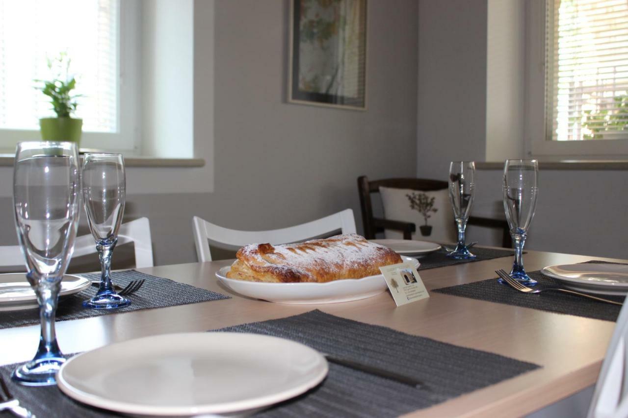 Giardino Degli Ulivi Apartment คาปริโน เวโรเนเซ ภายนอก รูปภาพ